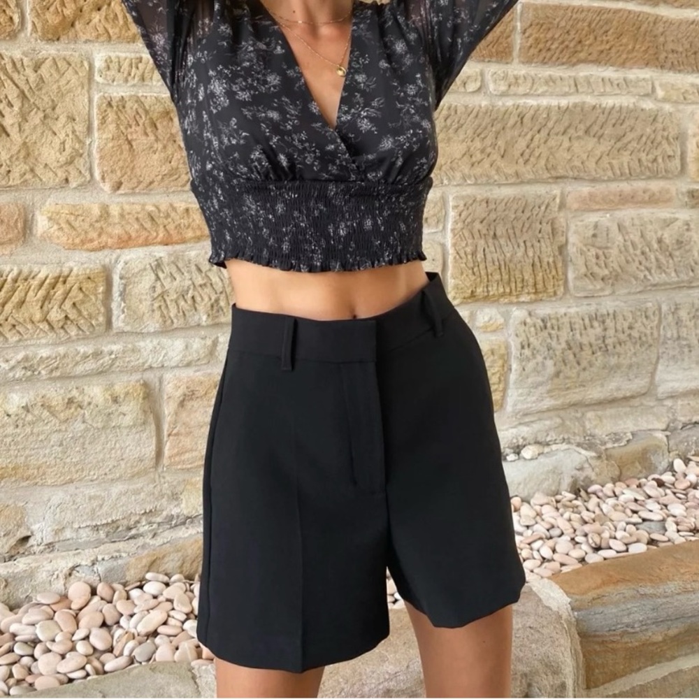 Wilfred Anthem Shorts Size 2 from Aritzia